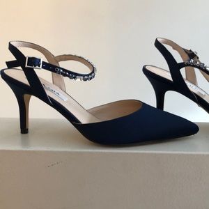 Nina Tonya evening pumps